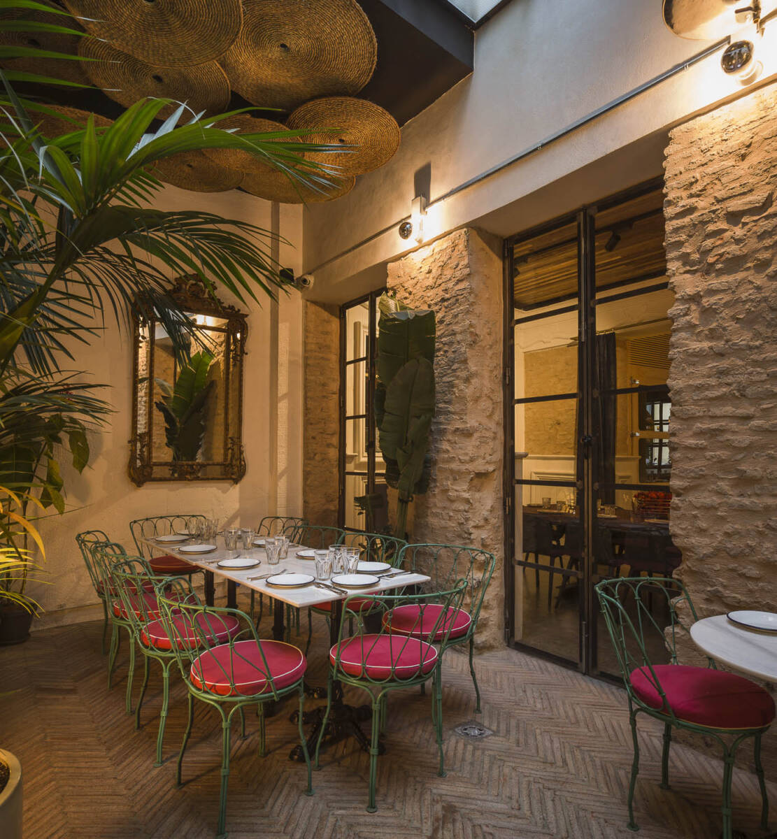 restaurante terraza interior sevilla